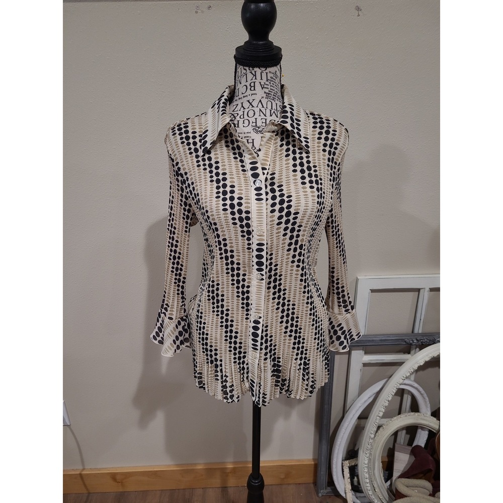 Essentials by Milano Women‎ SZ L Blouse button   front pleated bell 3/4 sleeve